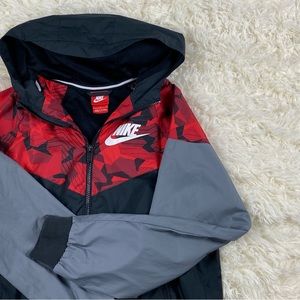 Nike Boys Jacket Red & Black Great Condition Lightweight Windbreaker Boys Large